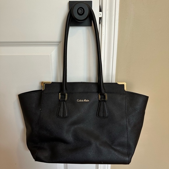 Calvin Klein Handbags - Large Black Calvin Klein Tote